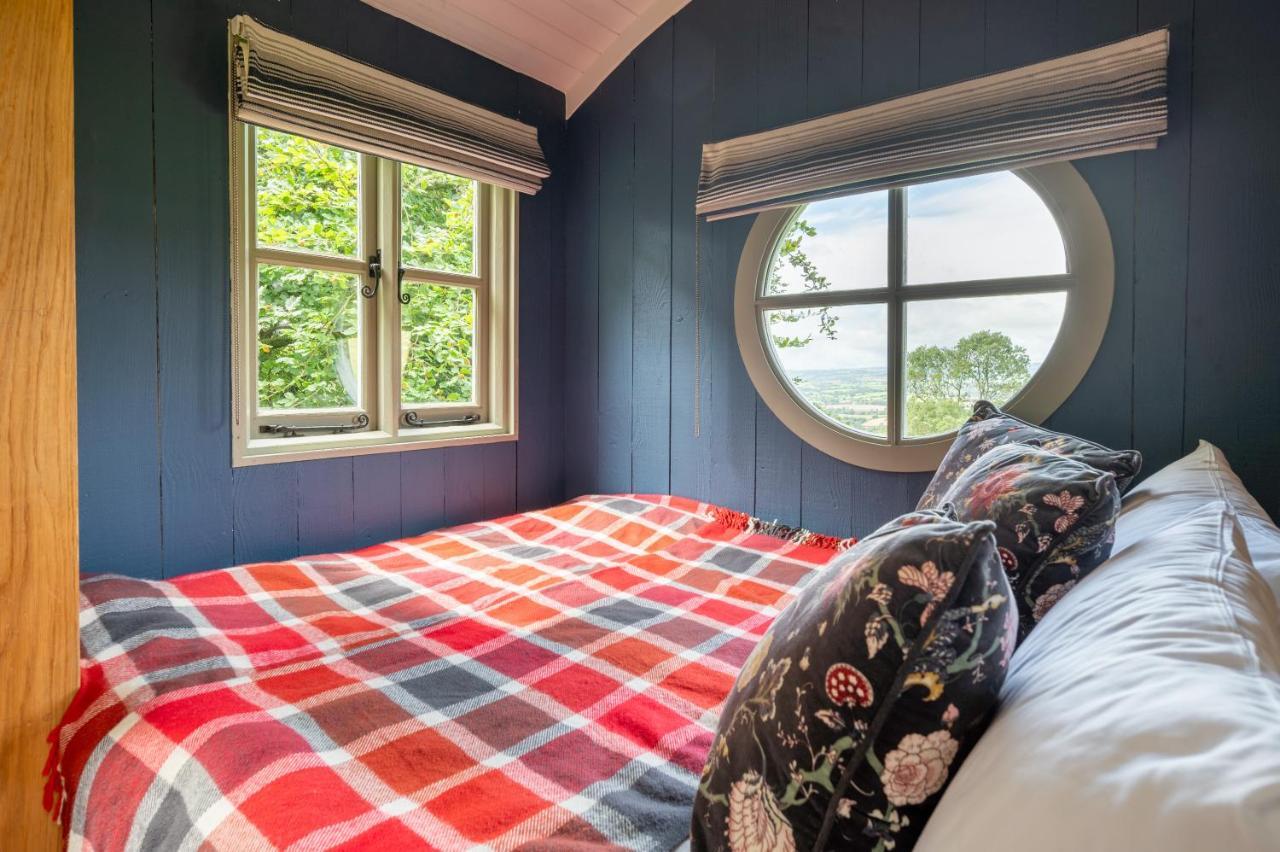 Tilbury Shepherd Huts With Hot Tubs Plus Holiday Cottages West Bagborough Exterior photo